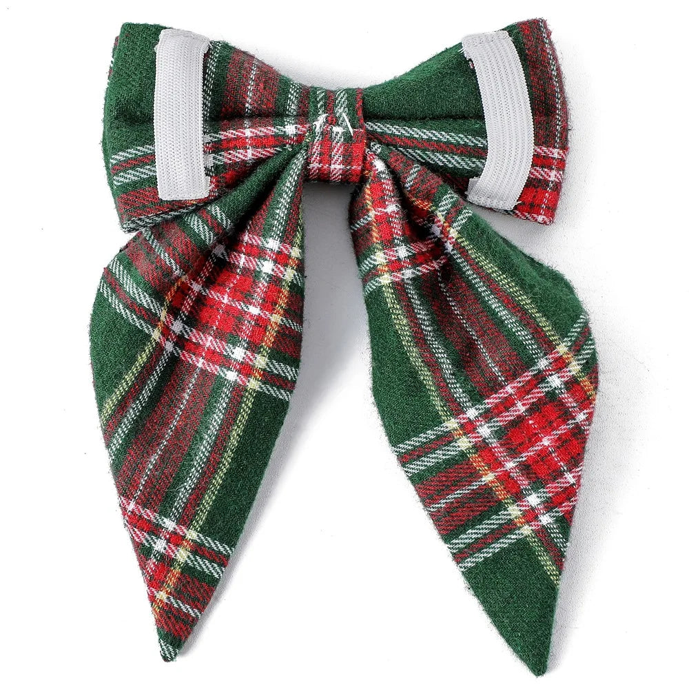 Christmas Dog Collar with Festive Bow – Adjustable & Safe