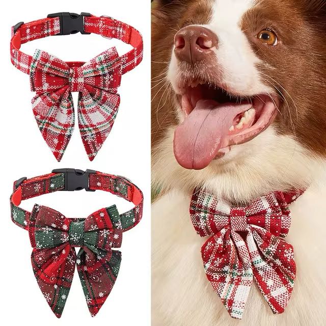 Christmas Dog Collar with Festive Bow – Adjustable &amp; Safe