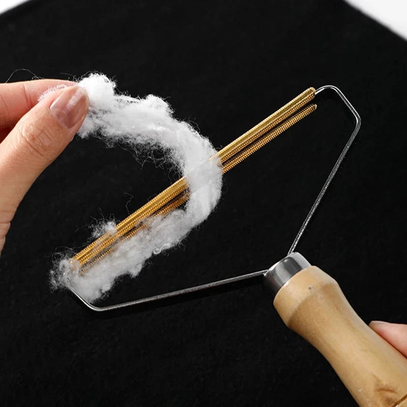 Portable Pet Hair &amp; Lint Remover – Manual Brush for Clothes, Carpets &amp; Upholstery
