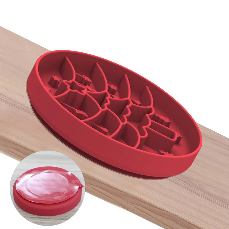 Christmas-Themed Silicone Slow Feeder Bowl – Fun &amp; Stress-Free Mealtime