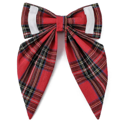 Christmas Dog Collar with Festive Bow – Adjustable &amp; Safe